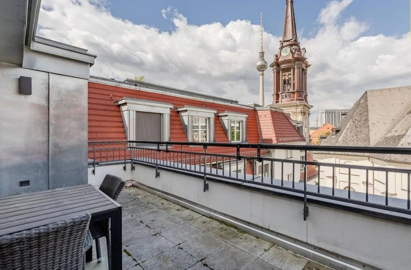 Elegant Penthouse Berlin - Alexanderplatz Apartment